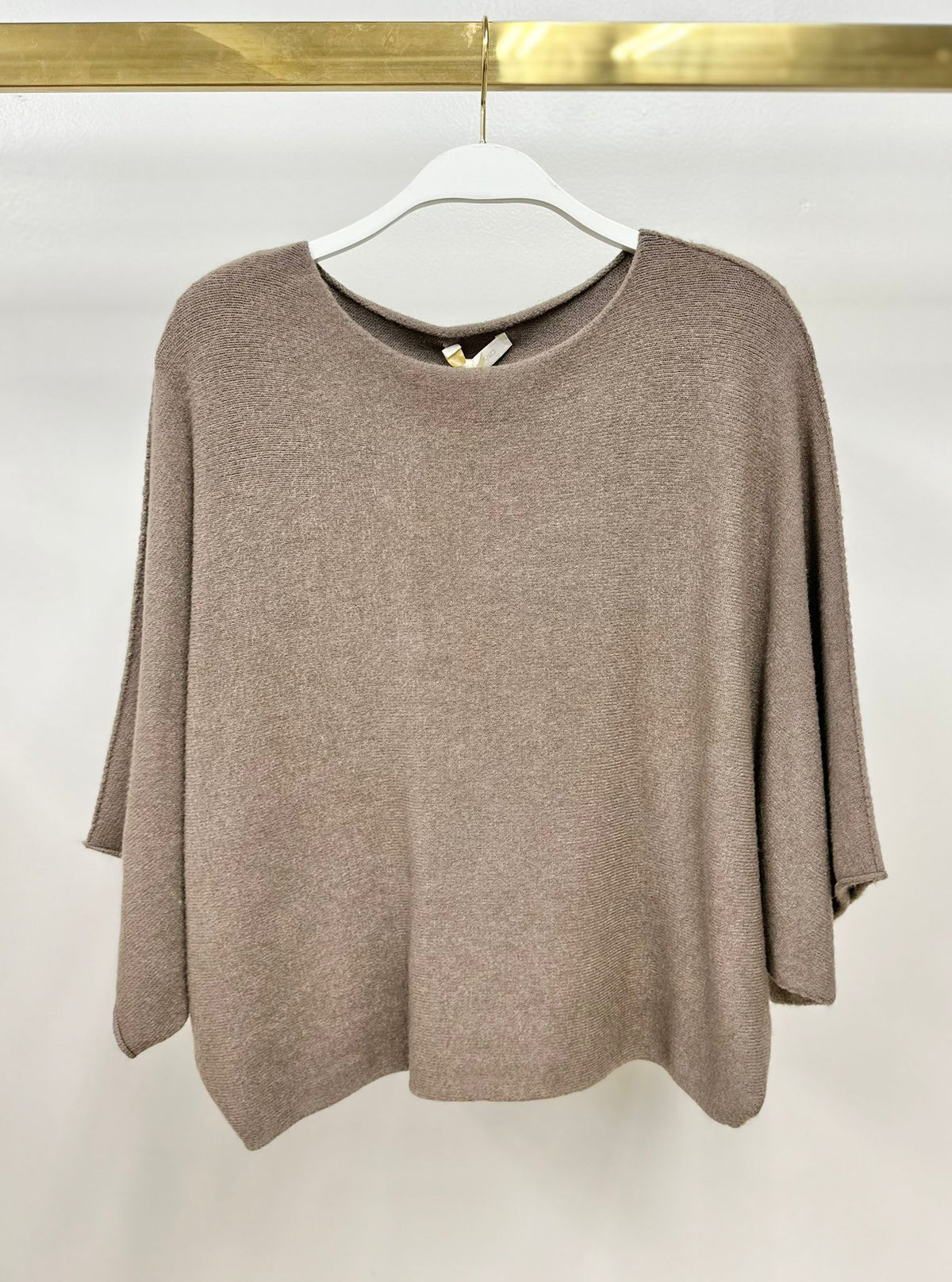 CREW NECK BATWING SLEEVE KNIT TOP