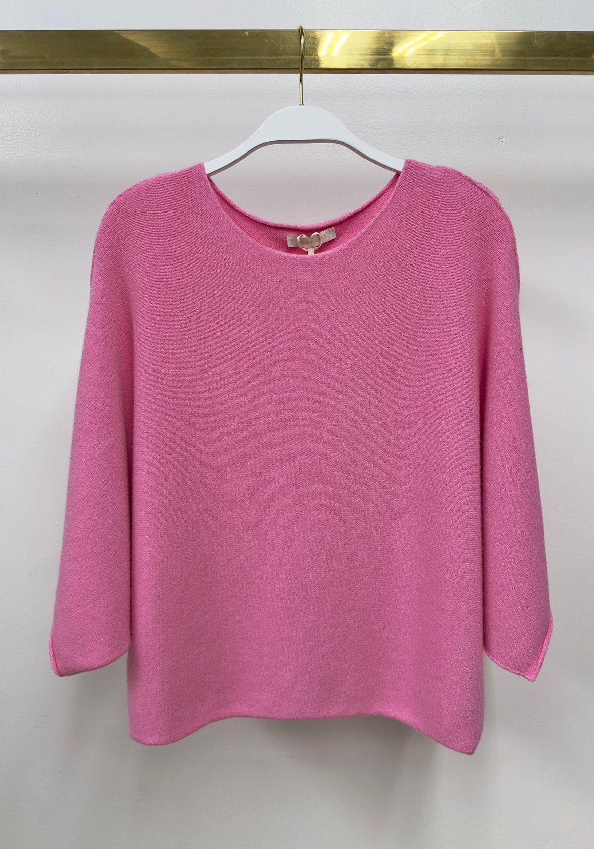 CREW NECK BATWING SLEEVE KNIT TOP