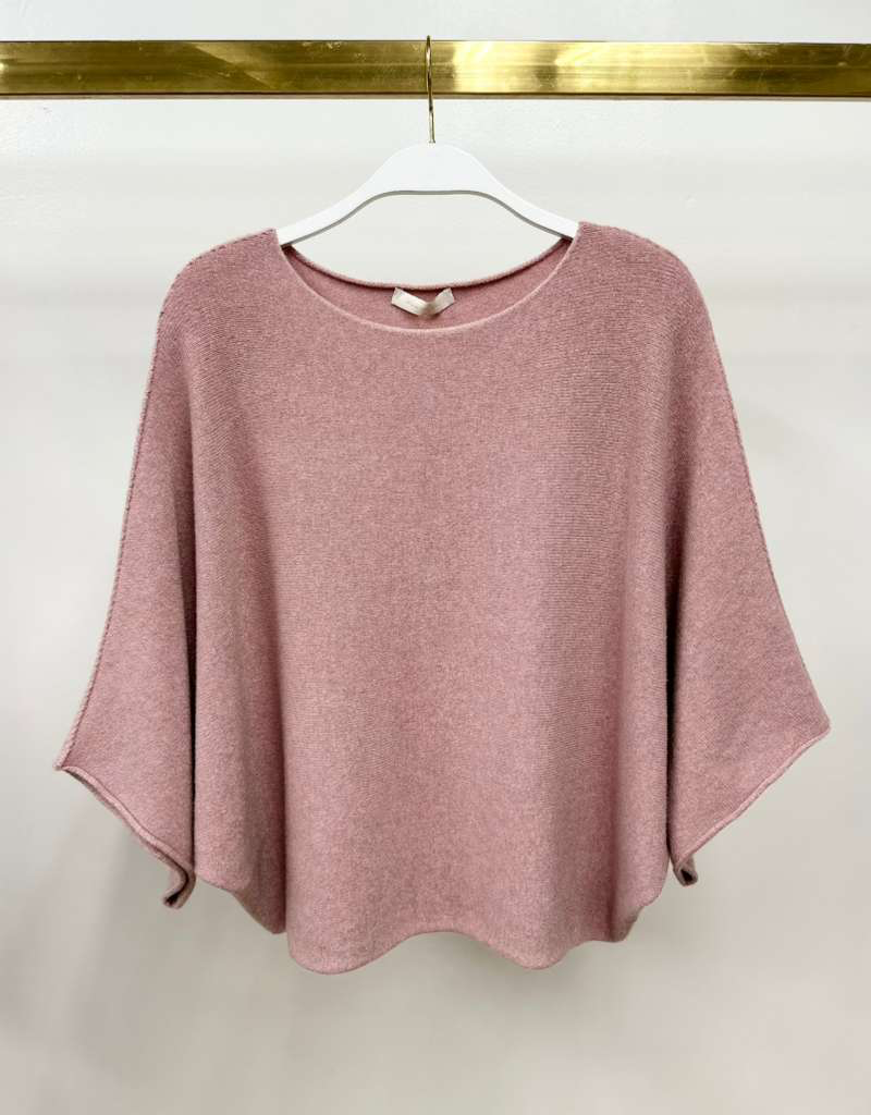 CREW NECK BATWING SLEEVE KNIT TOP