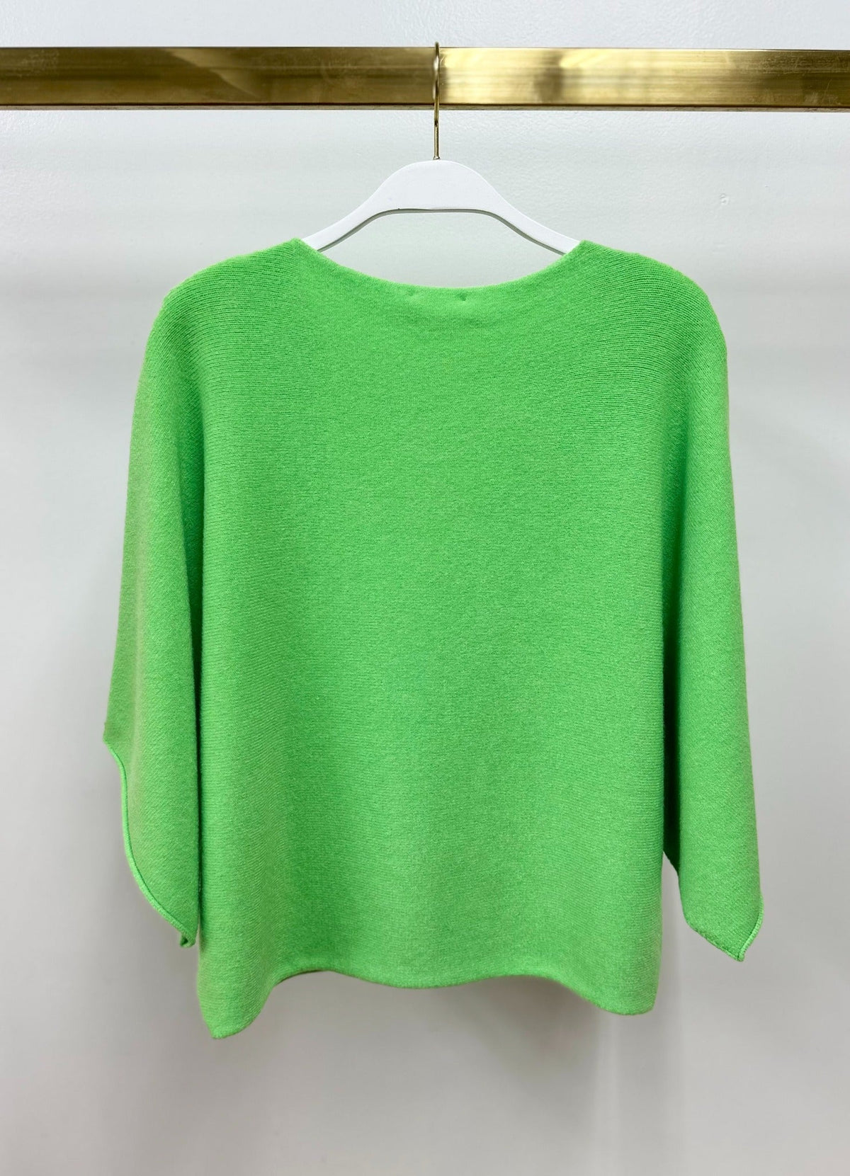 CREW NECK BATWING SLEEVE KNIT TOP