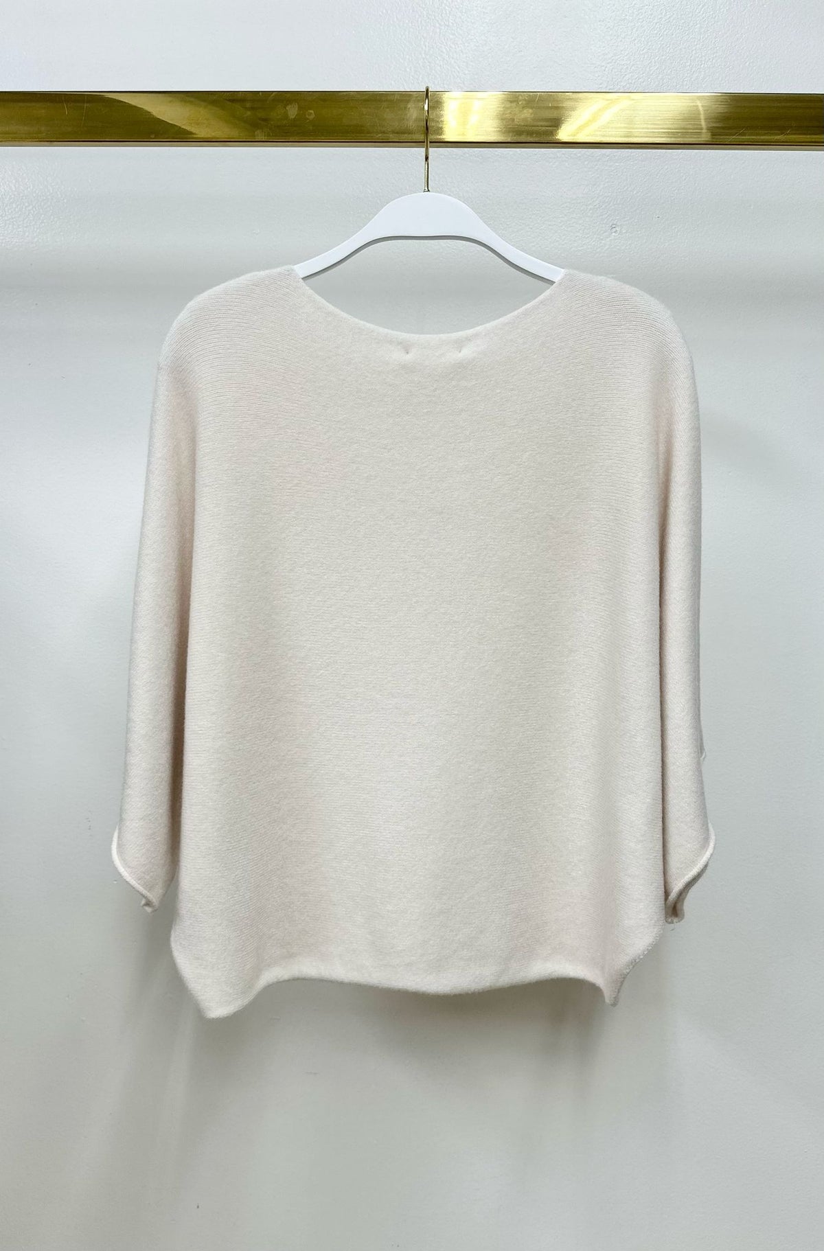 CREW NECK BATWING SLEEVE KNIT TOP