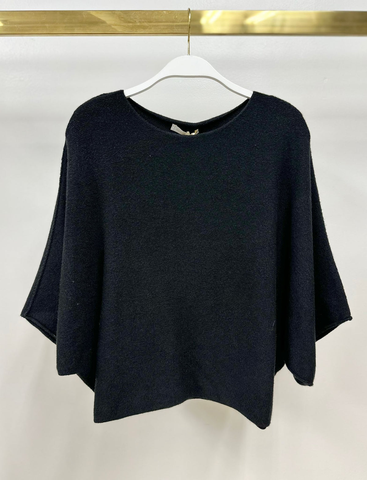 CREW NECK BATWING SLEEVE KNIT TOP