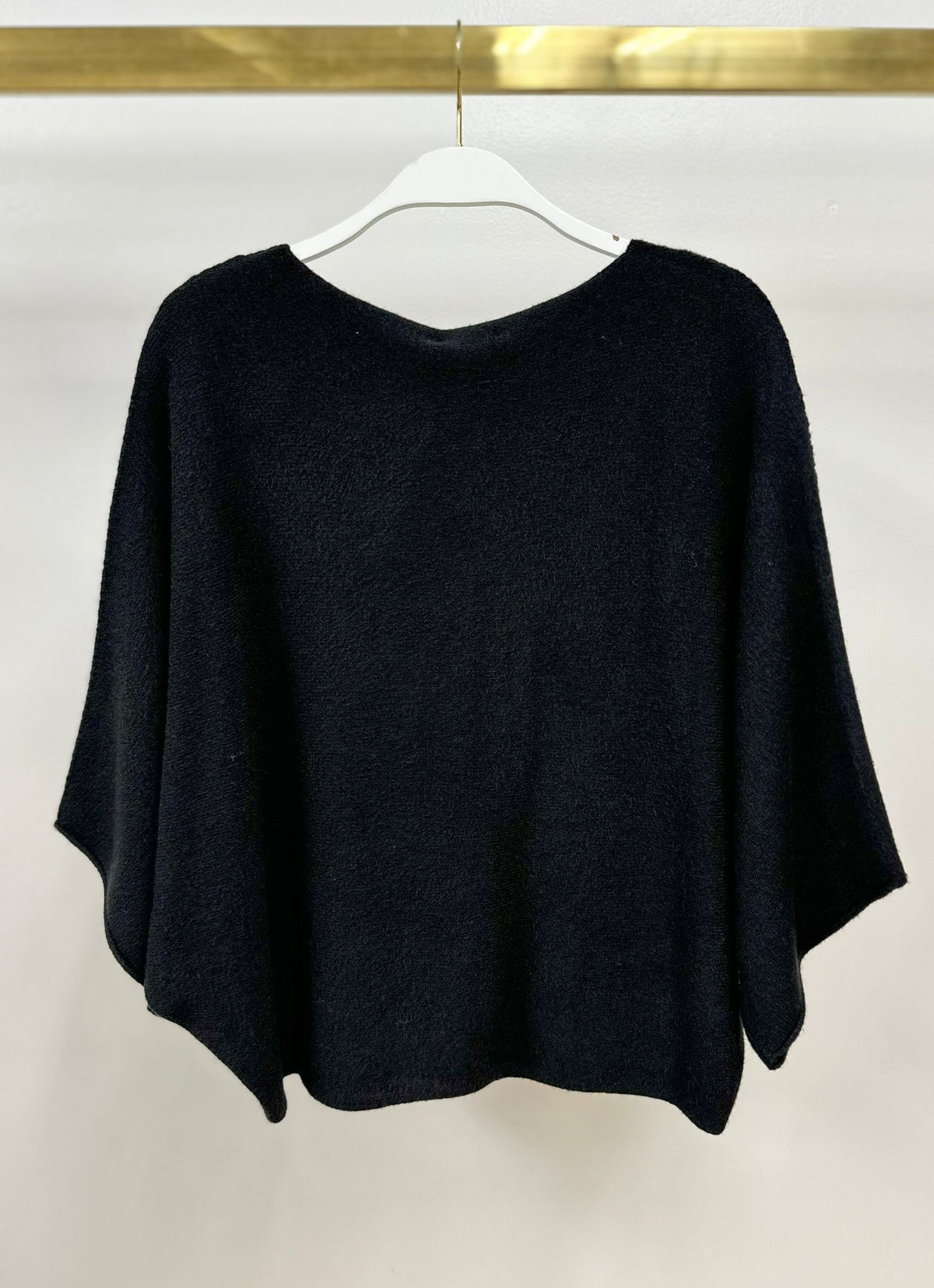 CREW NECK BATWING SLEEVE KNIT TOP