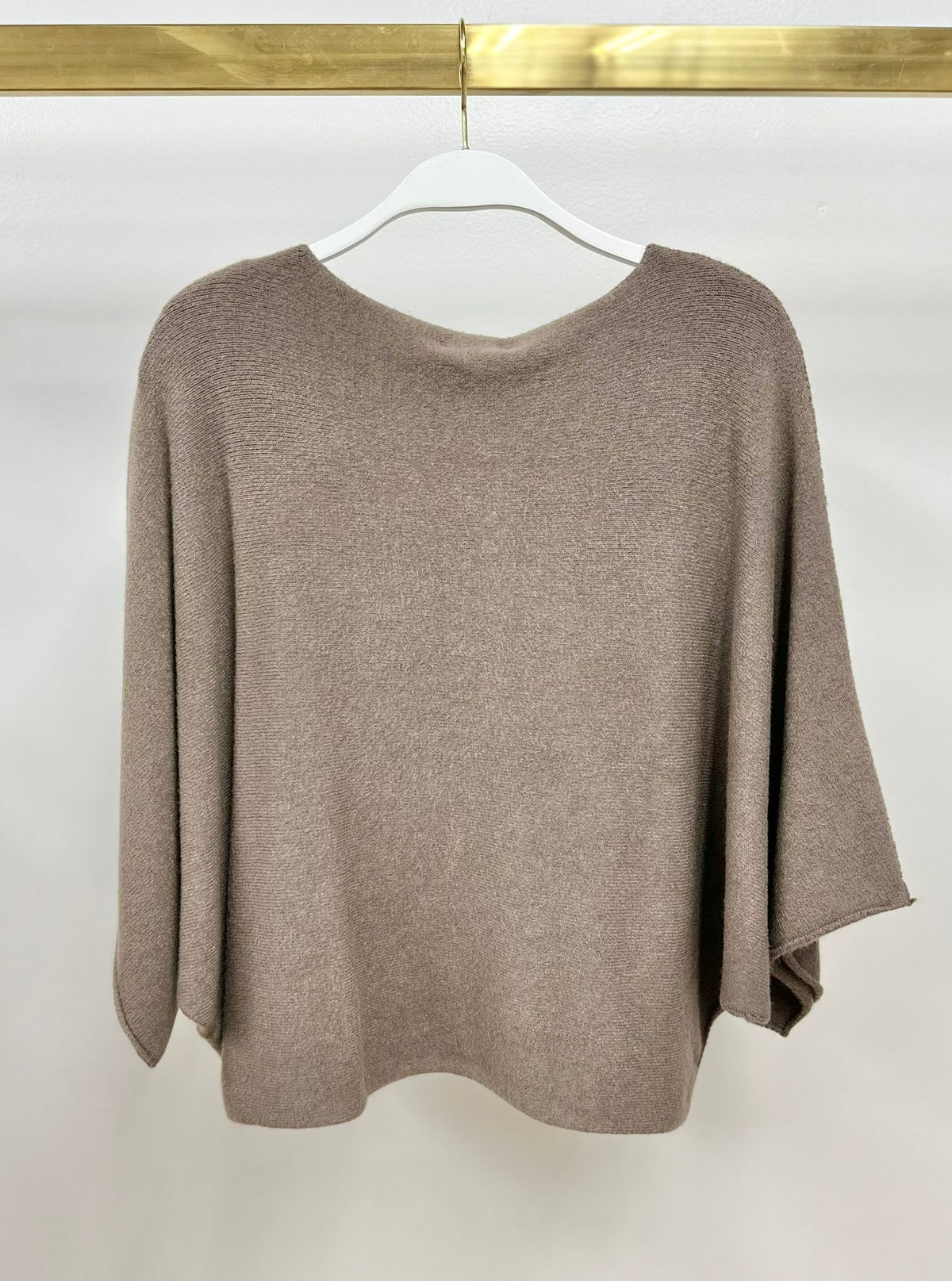 CREW NECK BATWING SLEEVE KNIT TOP