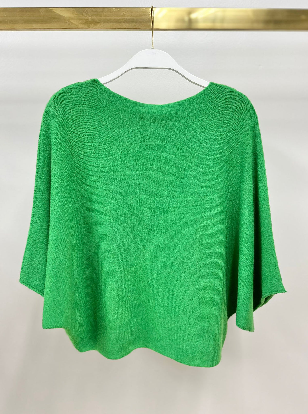 CREW NECK BATWING SLEEVE KNIT TOP