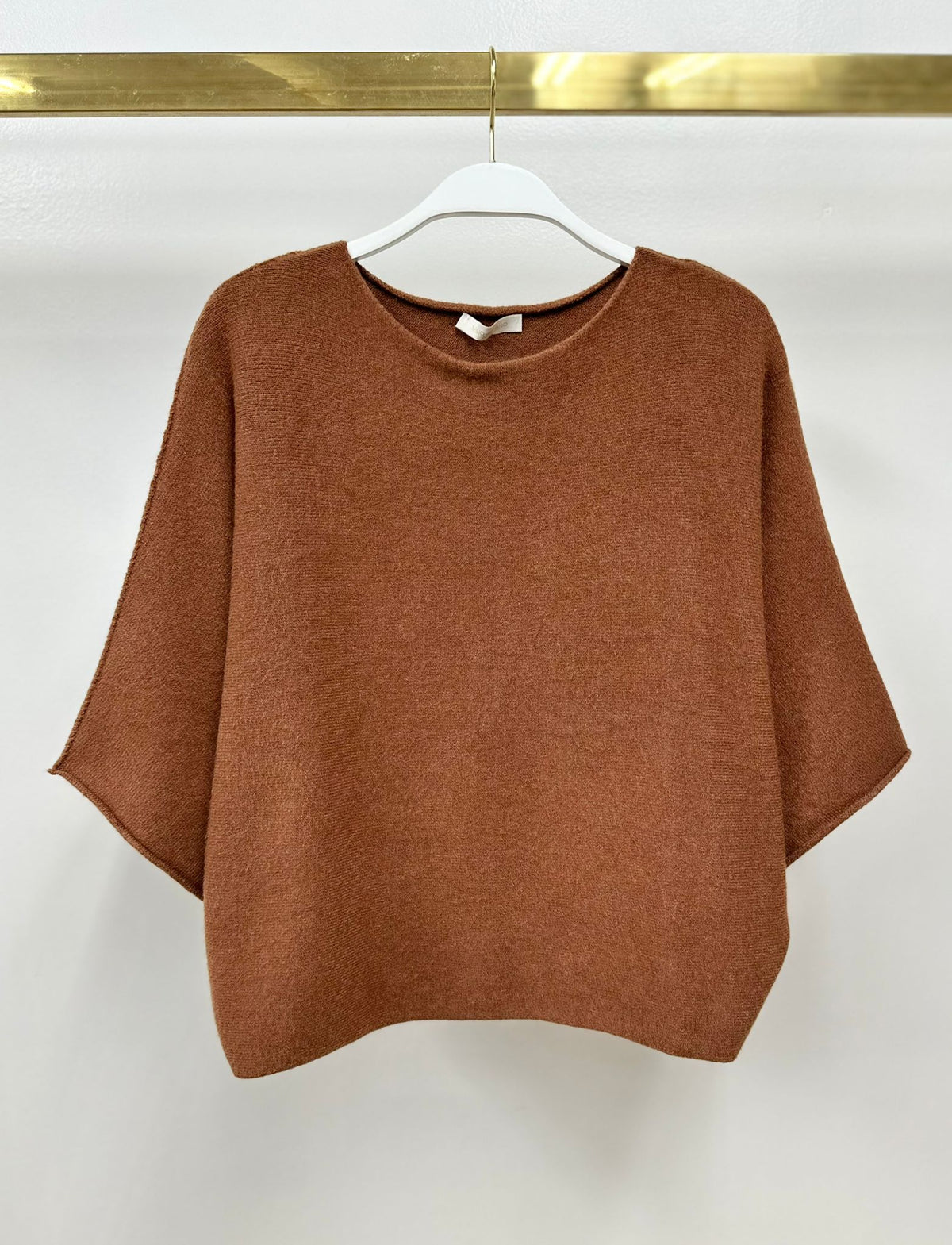CREW NECK BATWING SLEEVE KNIT TOP