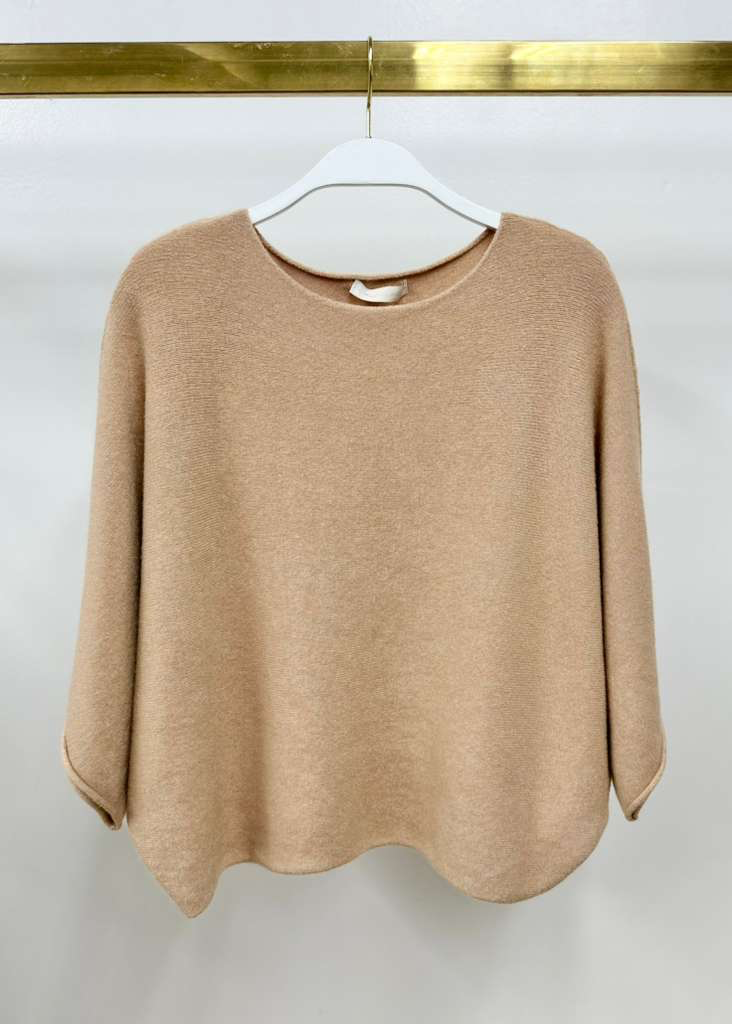 CREW NECK BATWING SLEEVE KNIT TOP