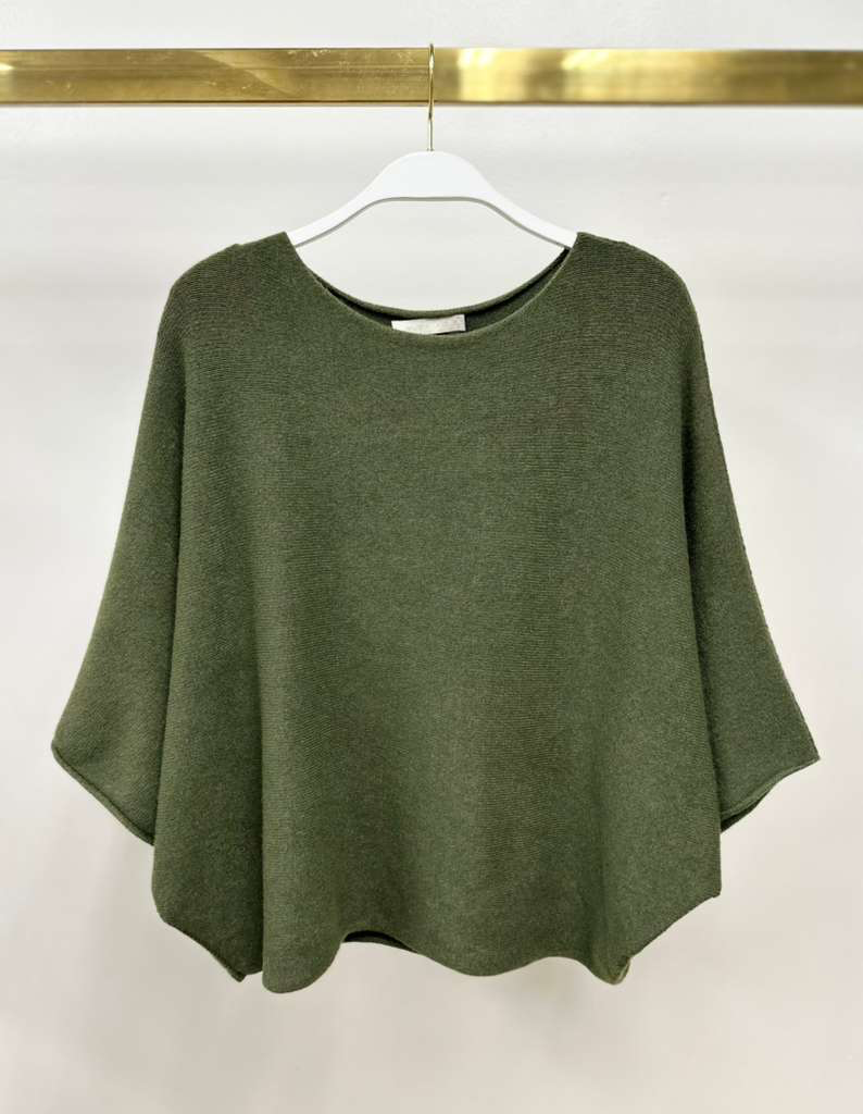 CREW NECK BATWING SLEEVE KNIT TOP