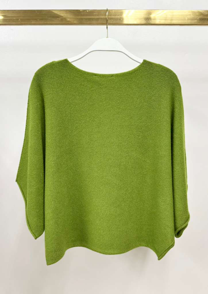 CREW NECK BATWING SLEEVE KNIT TOP