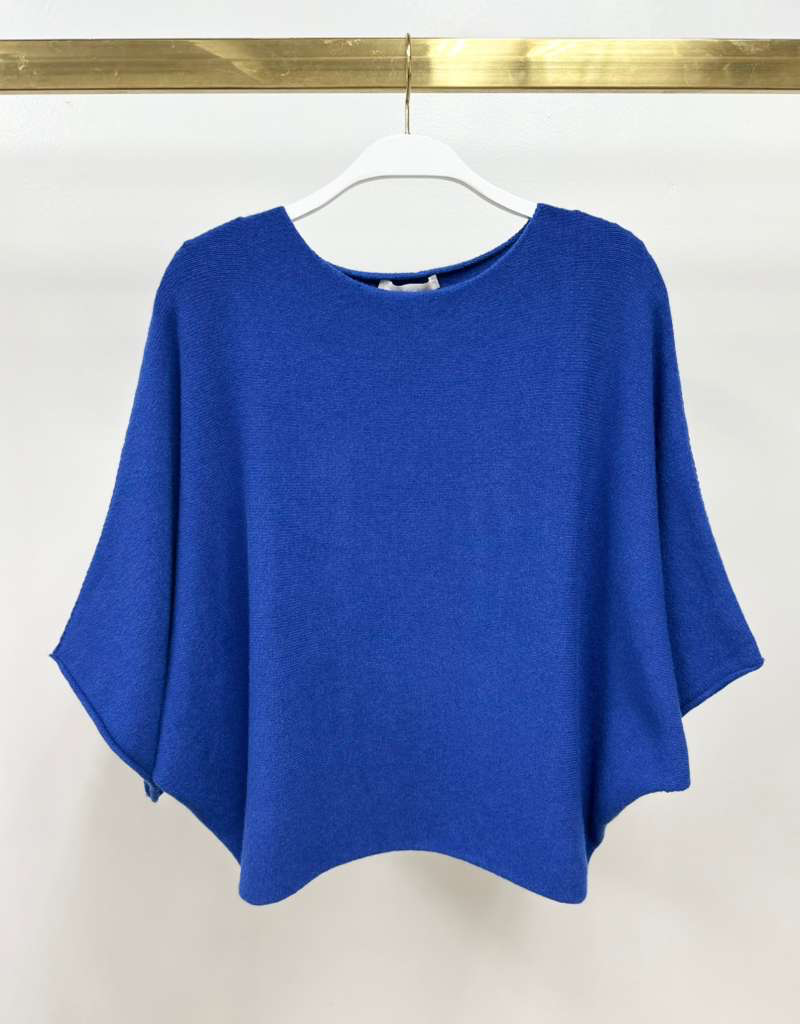 CREW NECK BATWING SLEEVE KNIT TOP