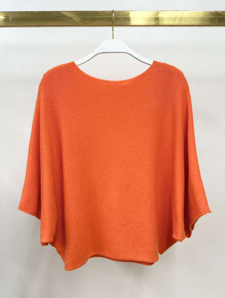CREW NECK BATWING SLEEVE KNIT TOP