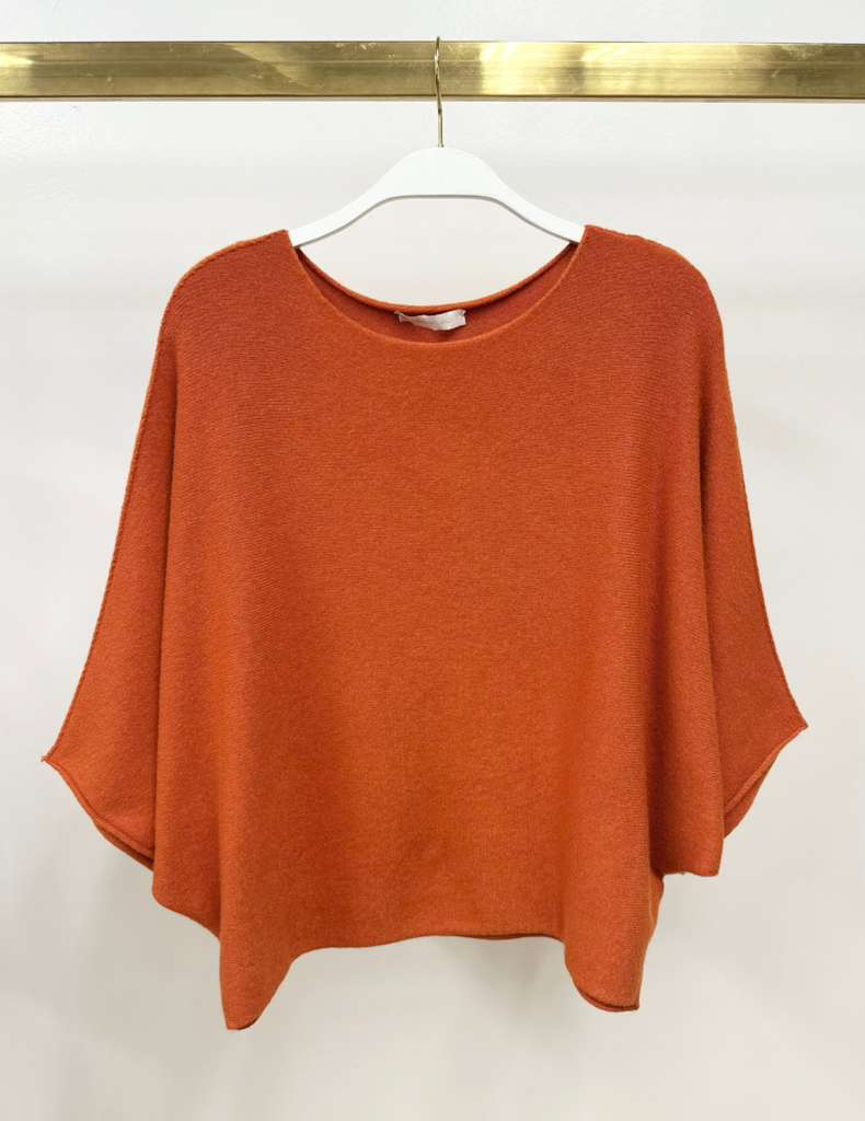 CREW NECK BATWING SLEEVE KNIT TOP