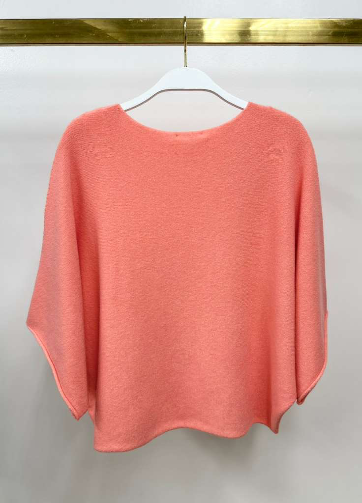 CREW NECK BATWING SLEEVE KNIT TOP