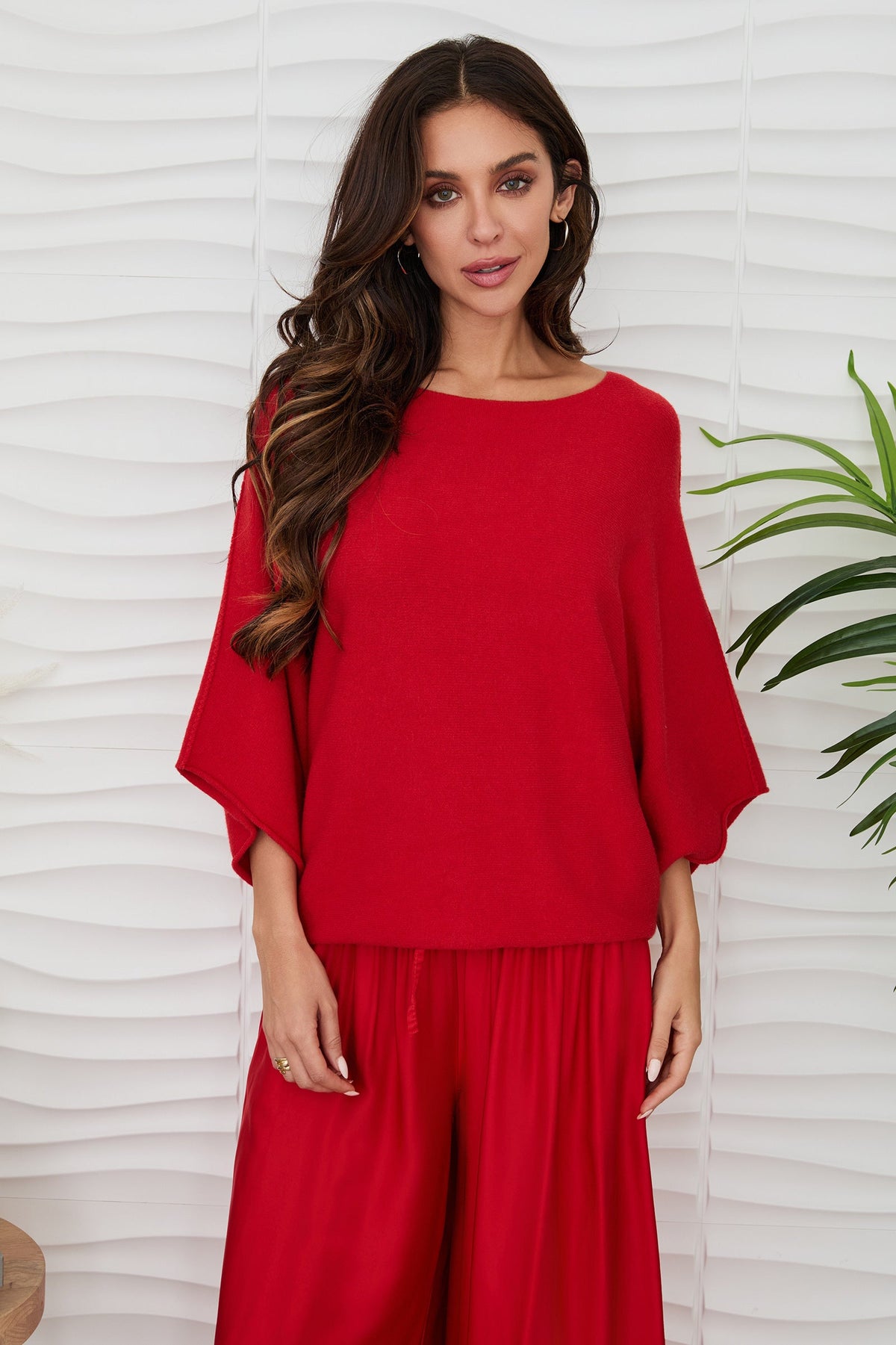 CREW NECK BATWING SLEEVE KNIT TOP