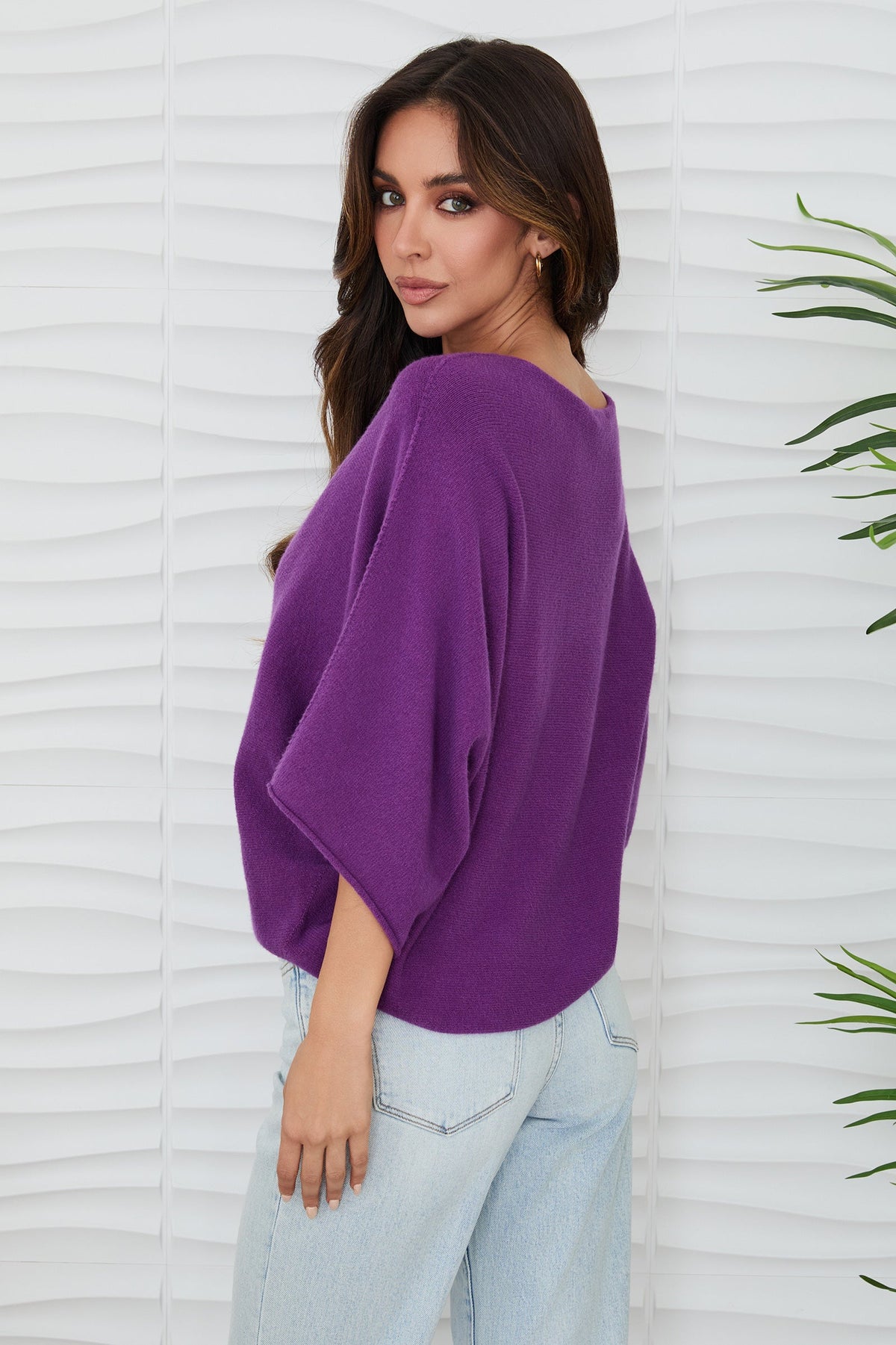 CREW NECK BATWING SLEEVE KNIT TOP