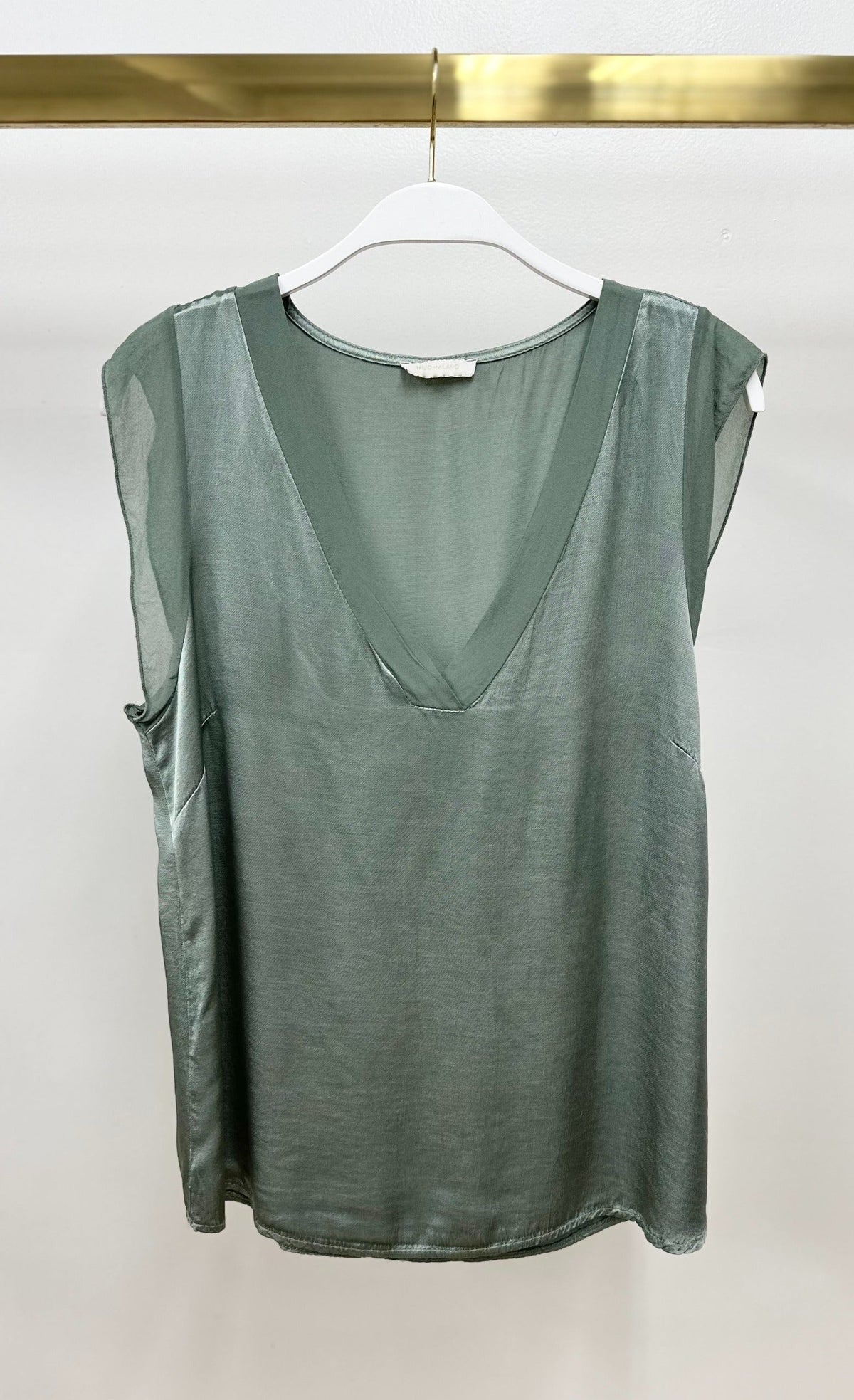 22684/235150-TOP
