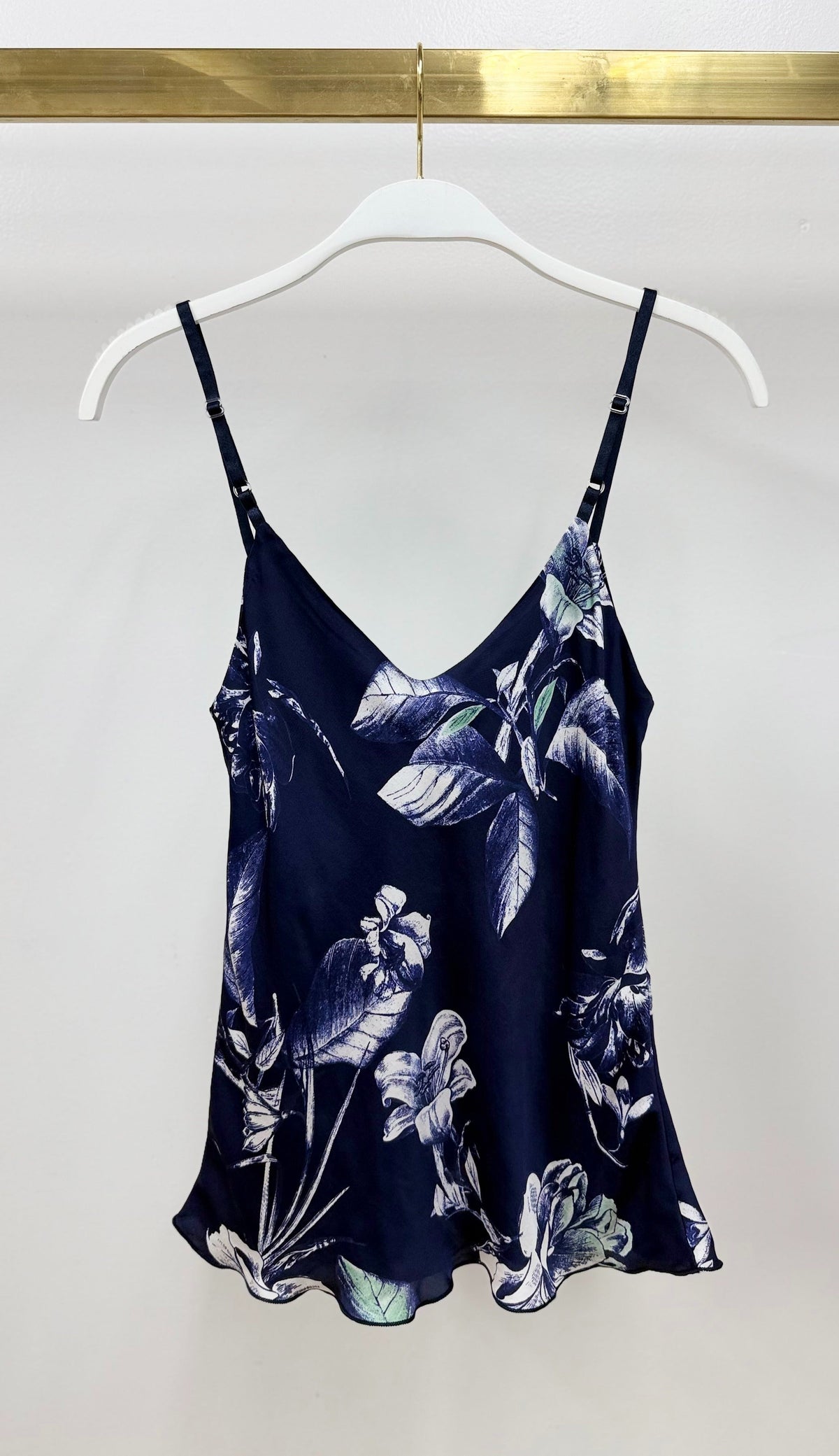 GARDEN FLORAL SILKY CAMISOLE